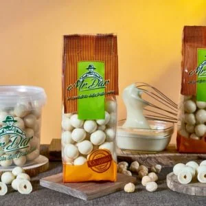 Nocciole ricoperte di cioccolato bianco