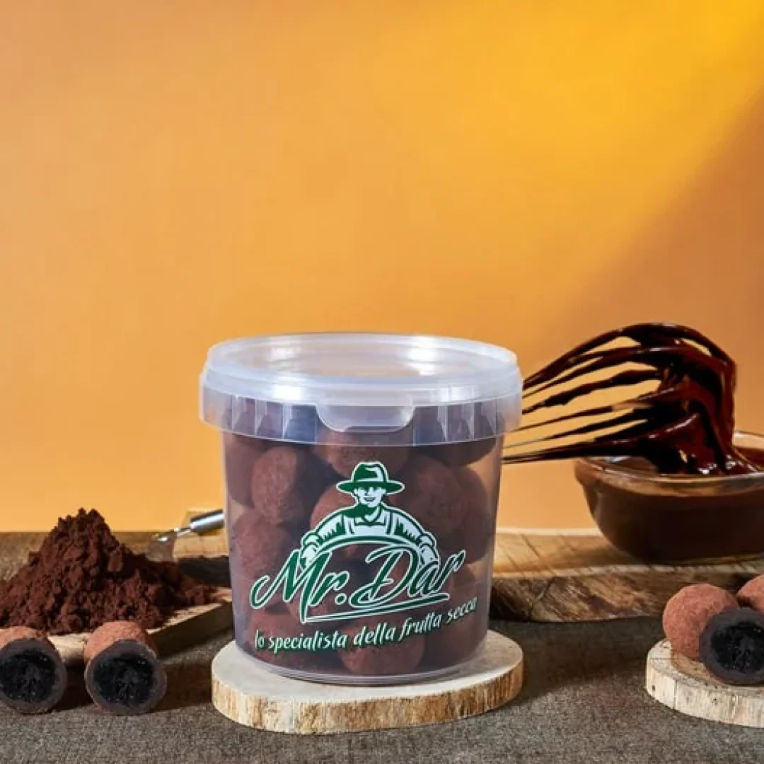 Amarene-al-cioccolato-fondente-con-velo-di-cacao-min.jpg