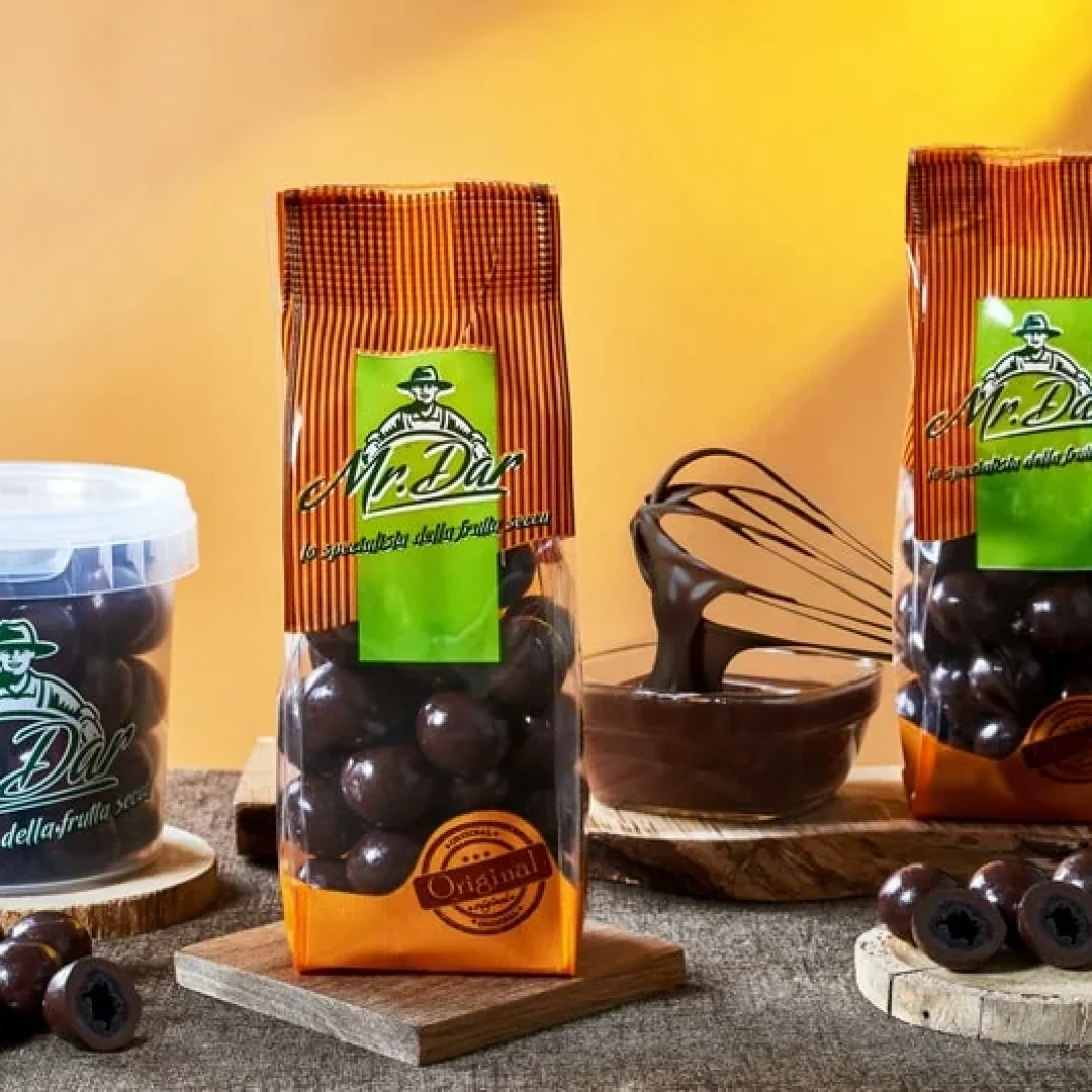 Amarene-al-cioccolato-fondente.-min.jpg