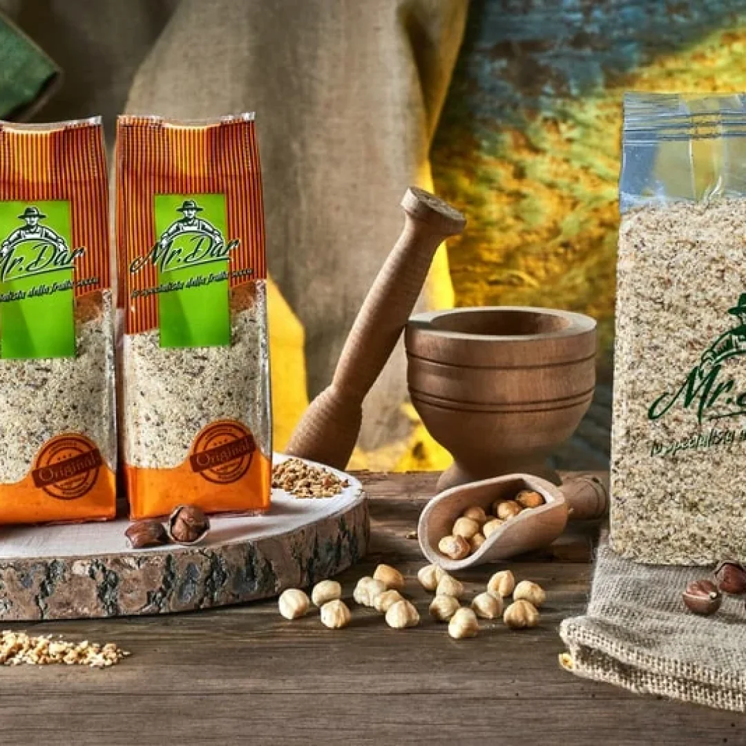 Farina-di-Nocciole.-min.jpg