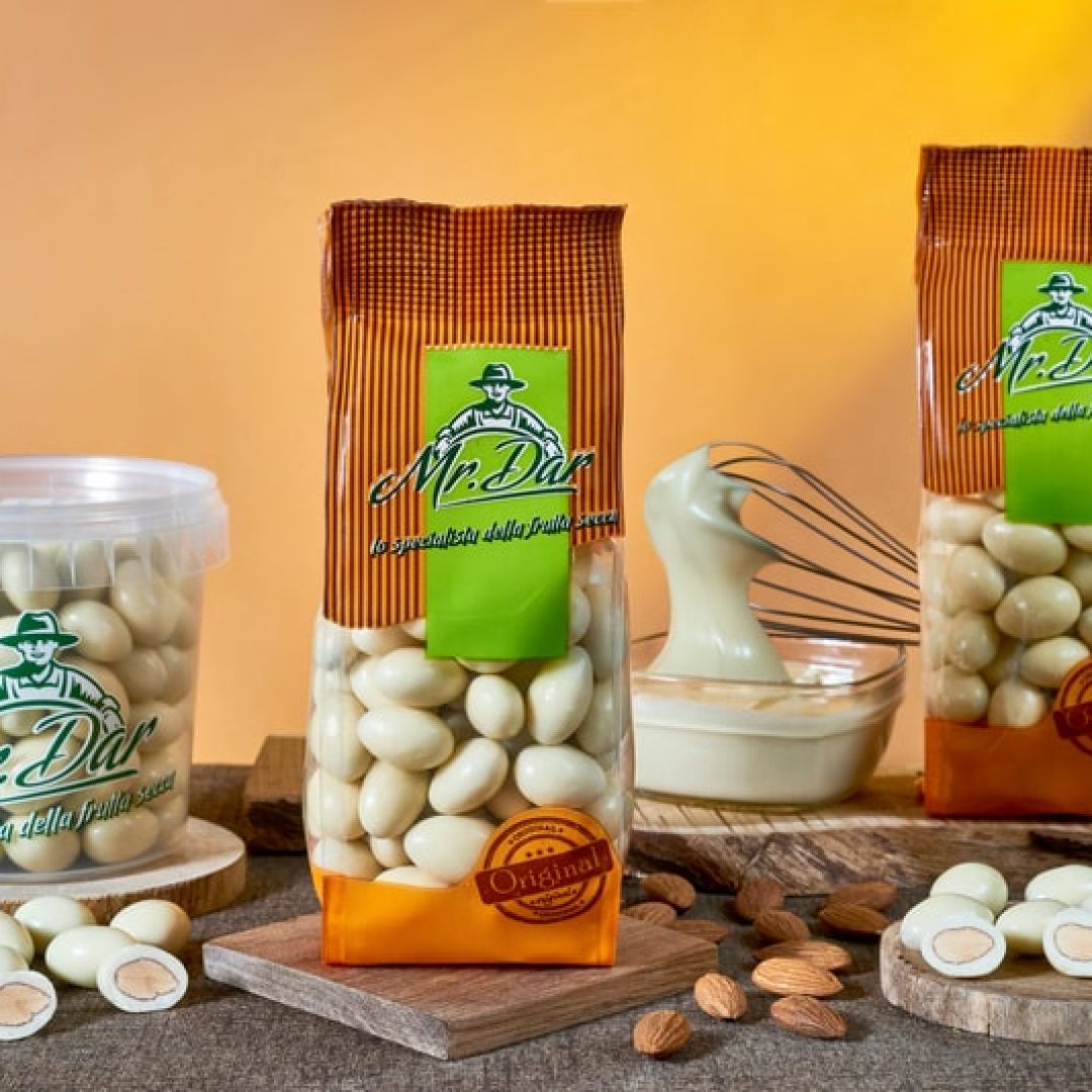Mandorle-al-Cioccolato-Bianco.-min.jpg
