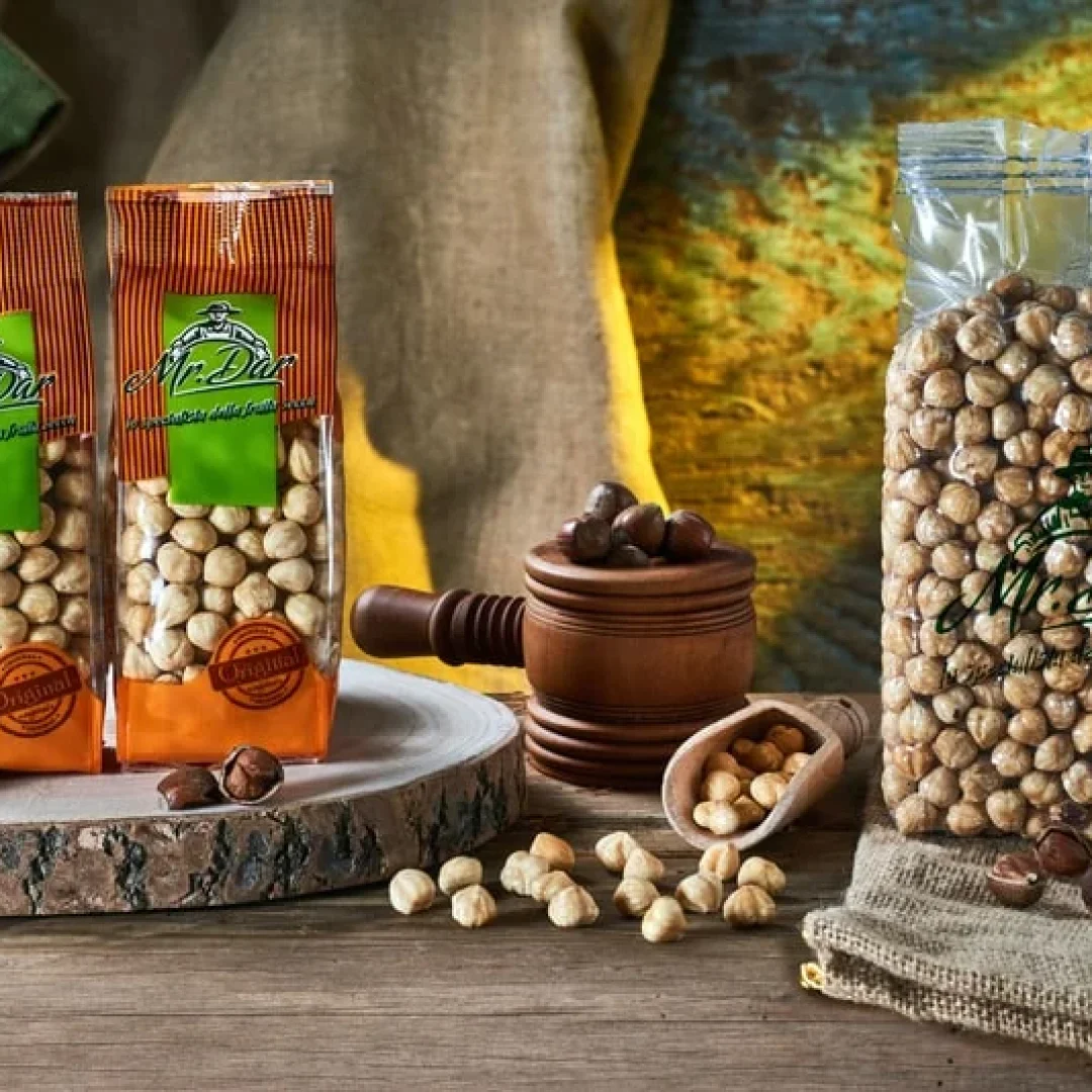 Nocciole-Sgusciate-Tostate.-min.jpg