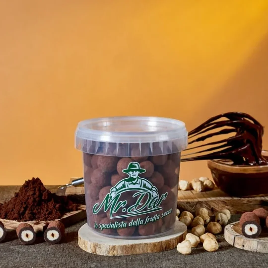 Nocciole-al-Cioccolato-Fondente-con-Velo-di-Cacao.-min-1.jpg