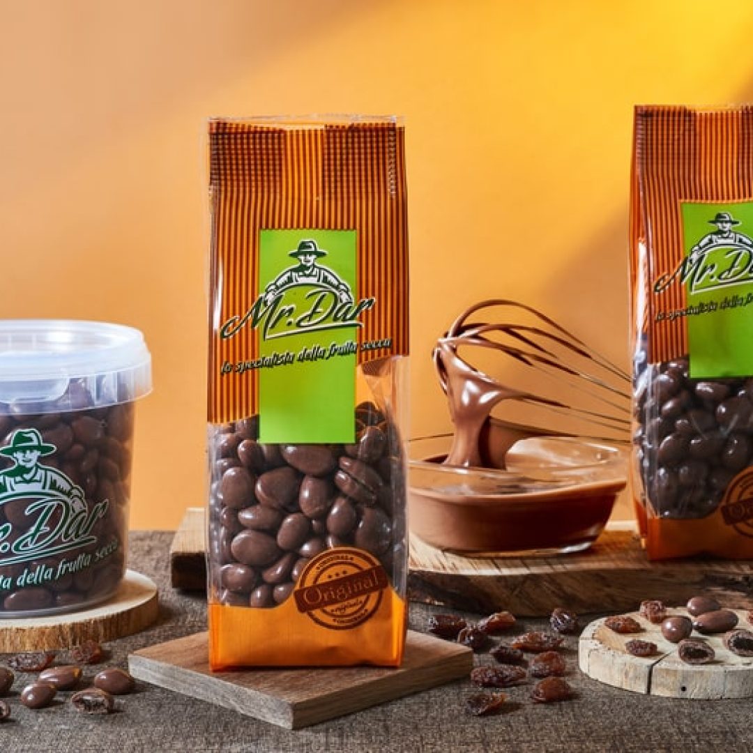 Uvetta-al-Cioccolato-Latte.-min-1.jpg